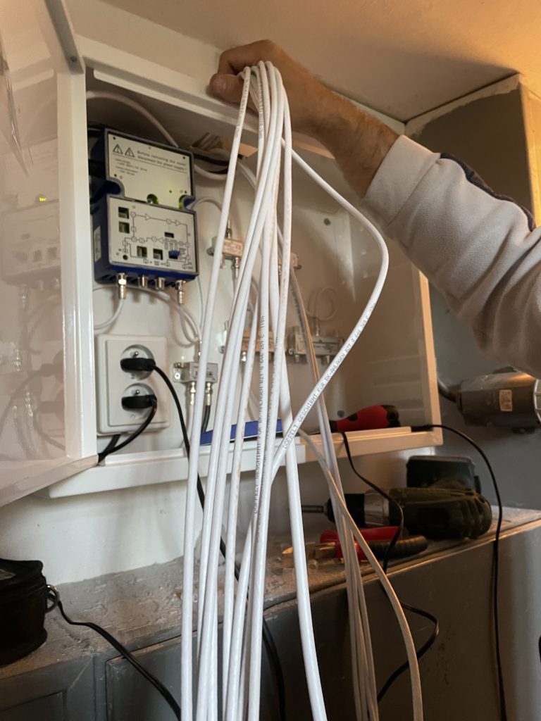 Rekonstrukce STA rozvodů a instalace kabelové TV - foto 2