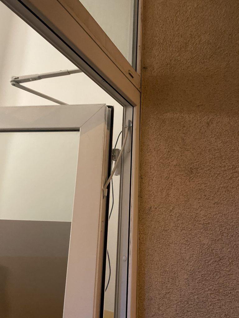 Elektrické otvíraní dveří je dnes samozřejmostí a my jsme to dotáhnuli k dokonalostí! - foto 6