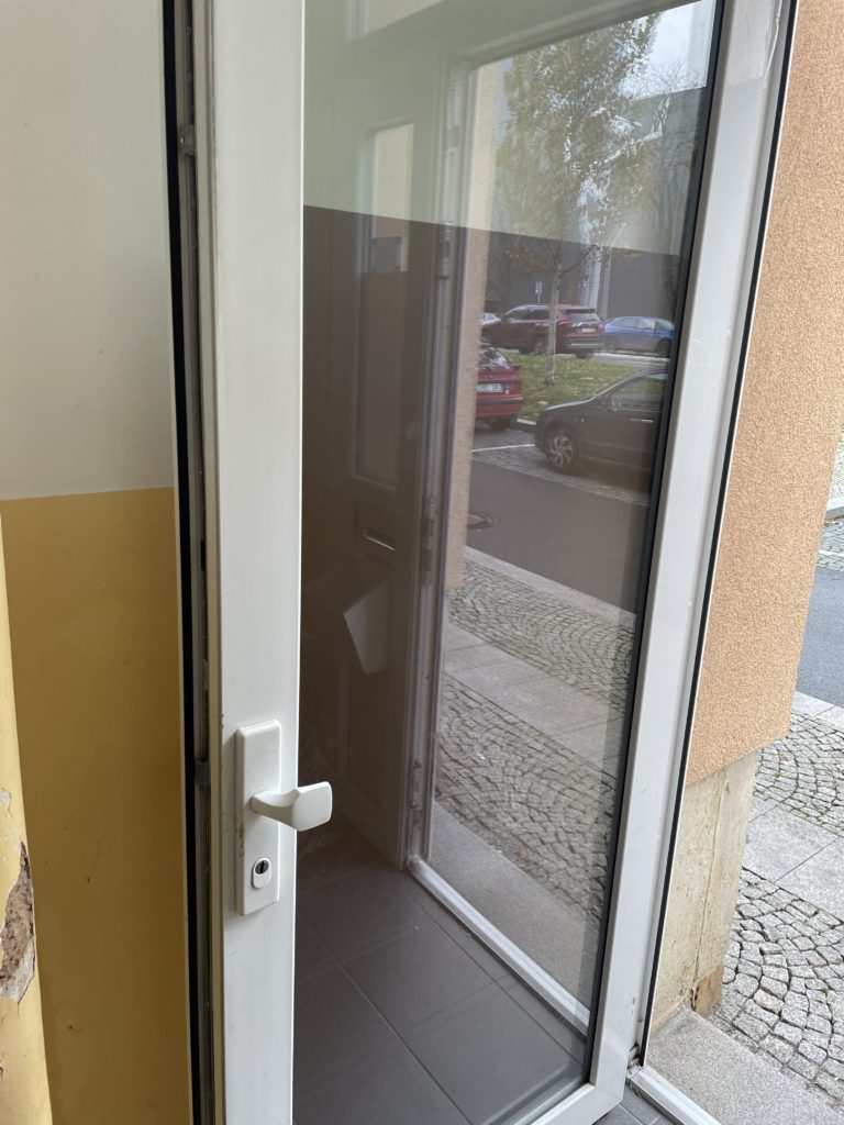 Elektrické otvíraní dveří je dnes samozřejmostí a my jsme to dotáhnuli k dokonalostí! - foto 3